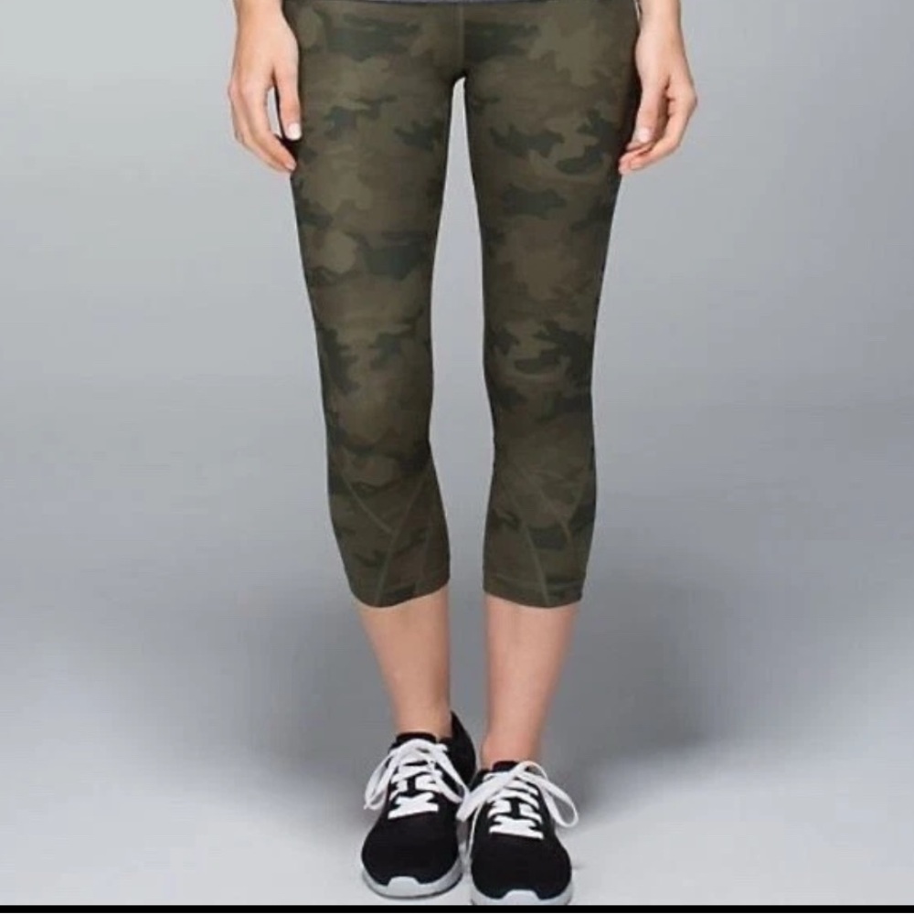 Lululemon Wunder Under Crop Camo Leggings Size 8